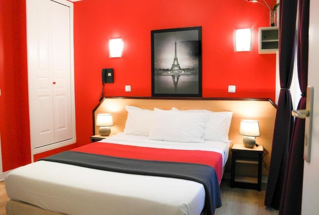 In-room safe, desk, blackout drapes, soundproofing
