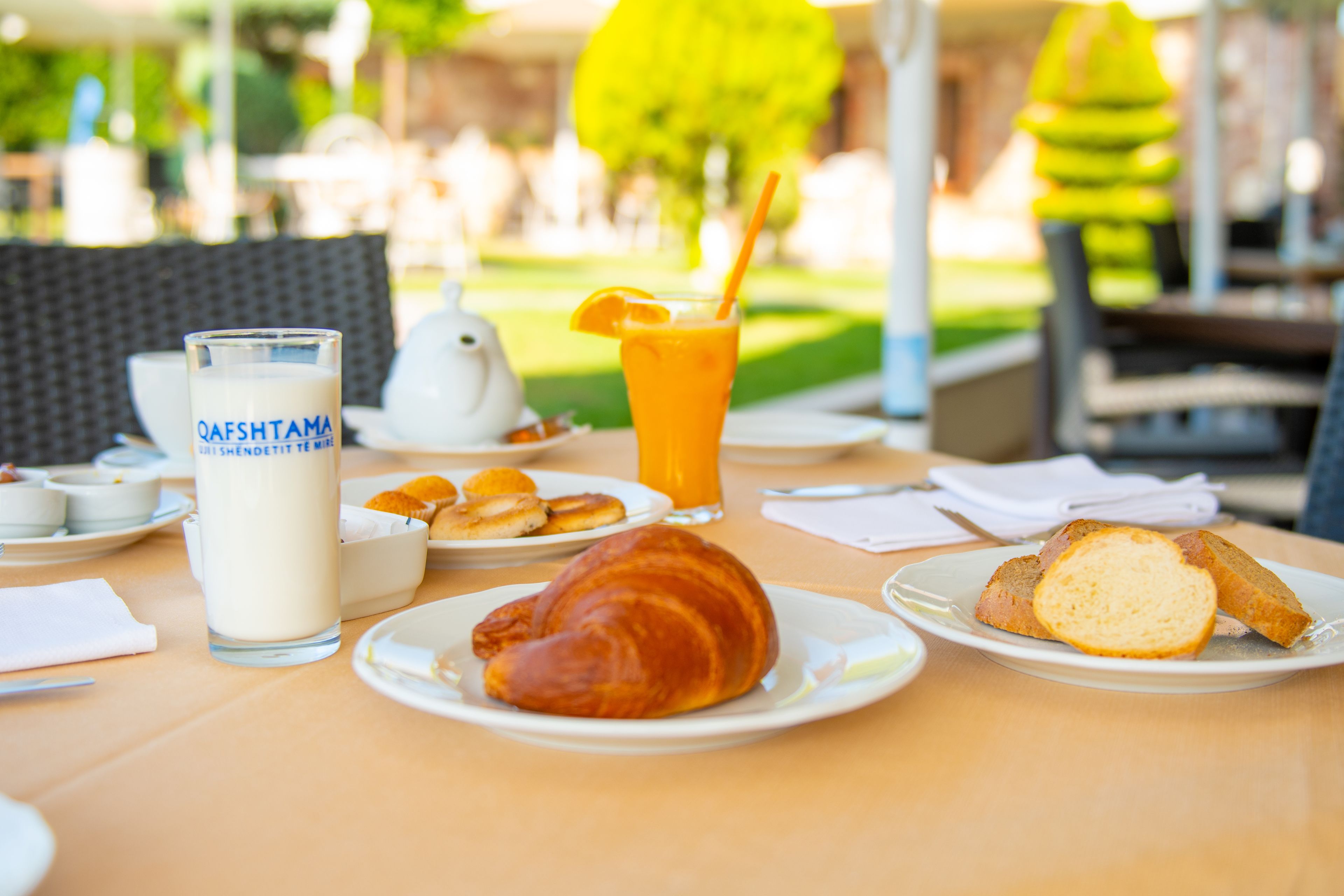 free daily continental breakfast