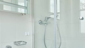 Single Room | Bathroom