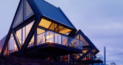 Mona Pavilions