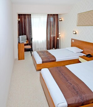 Minibar, in-room safe, free WiFi, bed sheets - Hotel Complex Rila (Dupnitsa)