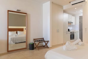 In-room safe, individually decorated, individually furnished - The Noverian Scenic Crete 5 Star Hilltop Villa Resort & Spa (Hersonissos)