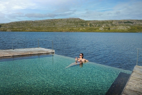 Pool. Hotel Breiðdalsvík
