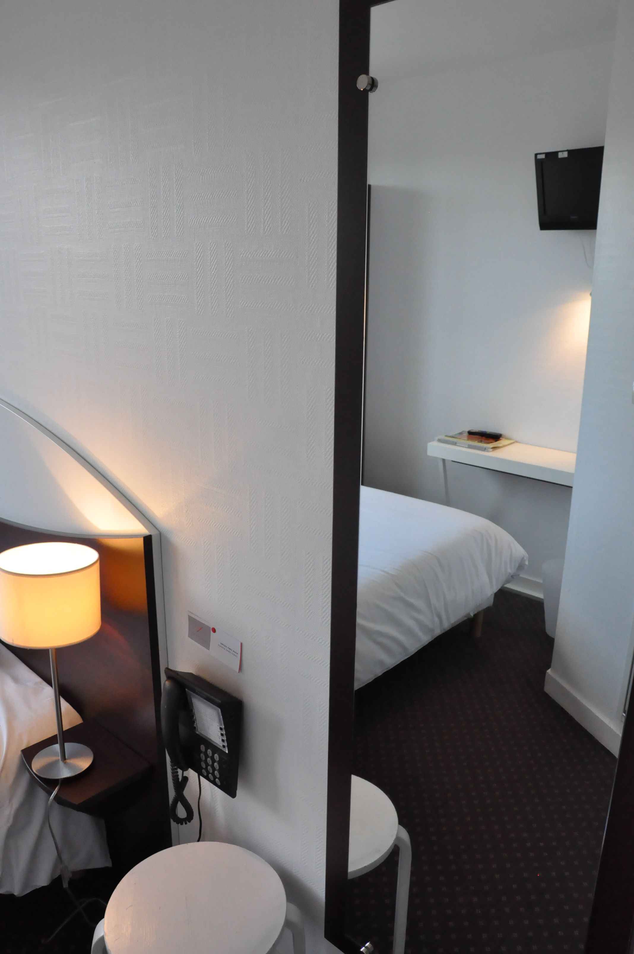 Coffres-forts dans les chambres, bureau, chambres insonorisées