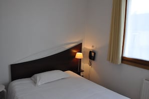Coffres-forts dans les chambres, bureau, chambres insonorisées