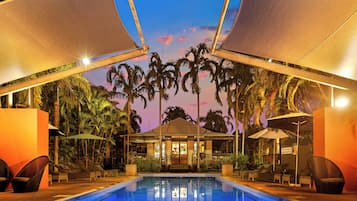 Outdoor pool, pool umbrellas, sun loungers