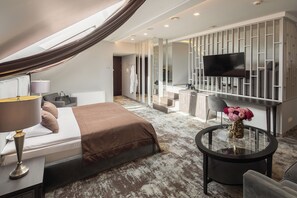 Bureau, fer et planche à repasser, Wi-Fi gratuit, draps fournis