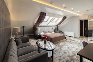 Standard Suite | Desk, iron/ironing board, free WiFi, bed sheets - Old Mill Hotel (Klaipeda)