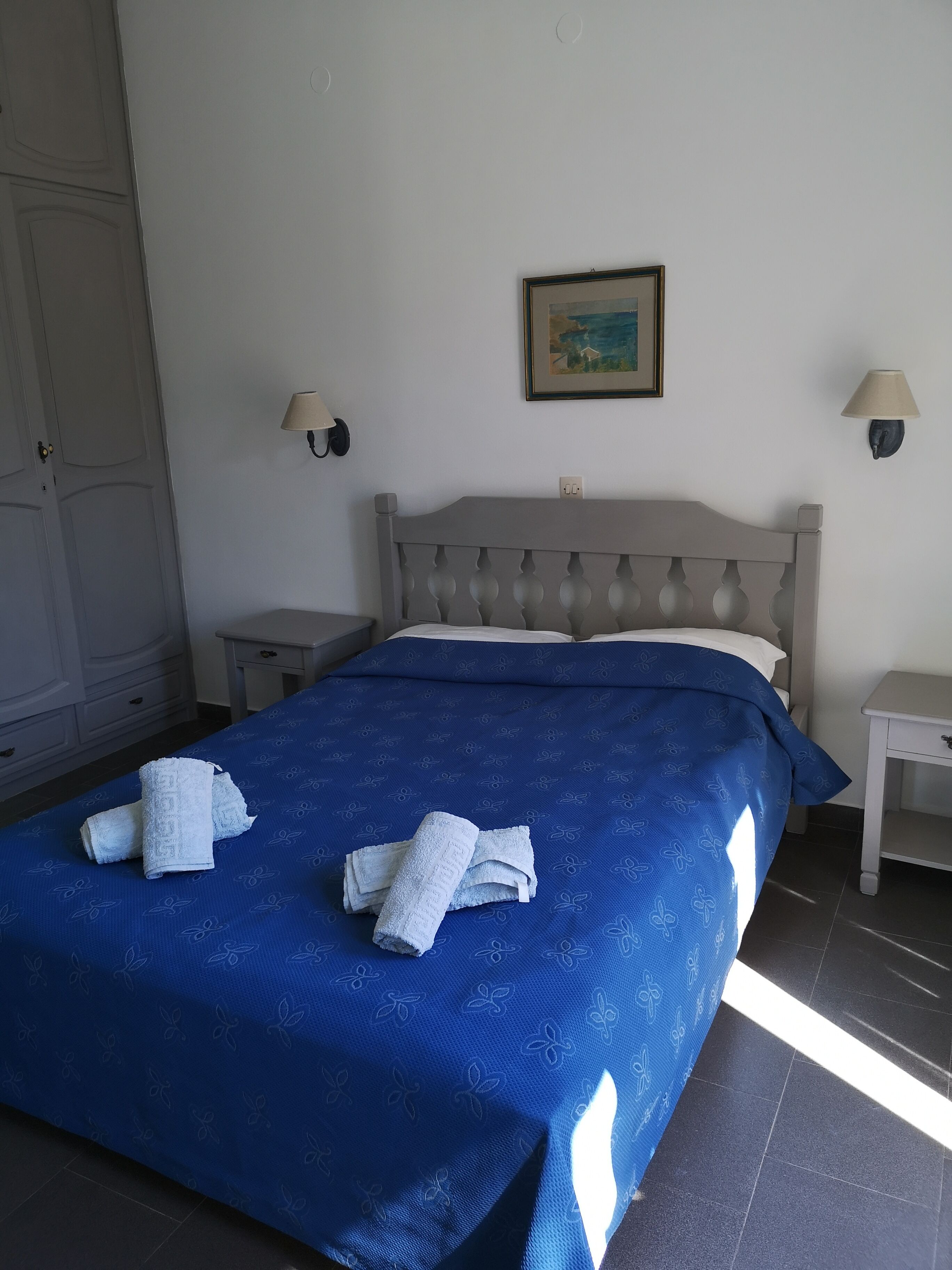 Studio | Individually decorated, individually furnished, free WiFi, bed sheets