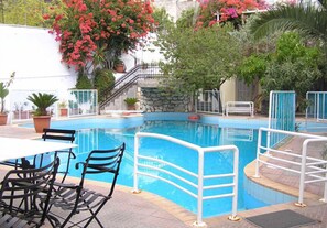 Seasonal outdoor pool - Villa Melina (Kalymnos)