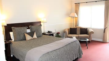 Hypo-allergenic bedding, minibar, in-room safe, individually decorated