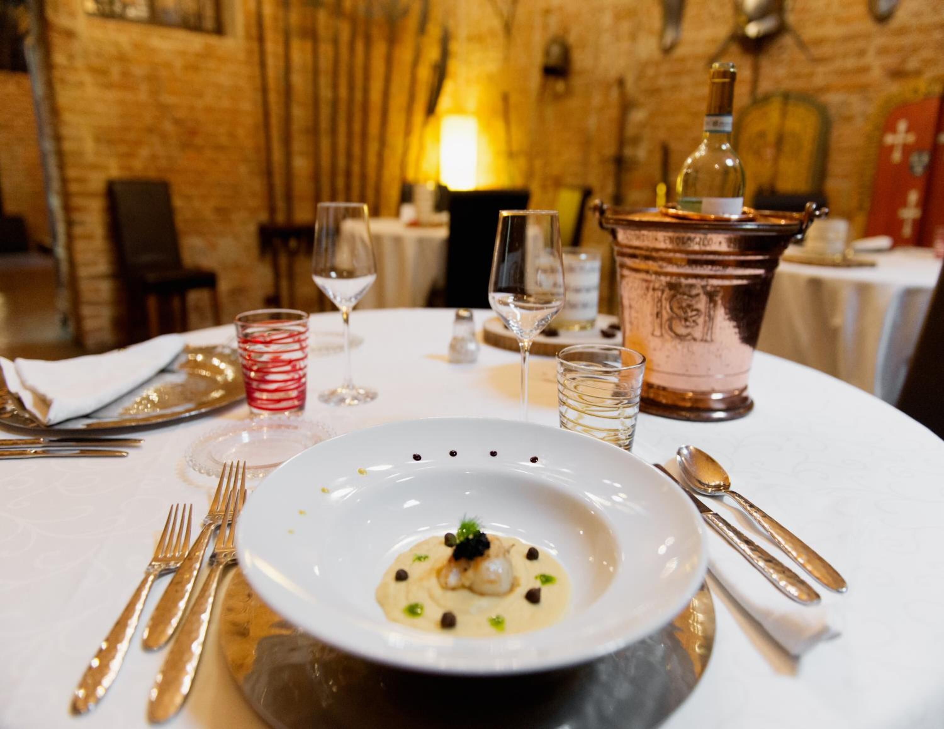 lunch and dinner served, mediterranean cuisine