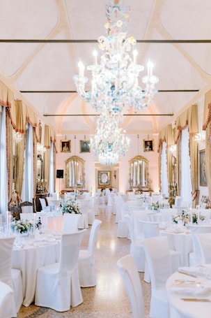 Servizio di pranzo e cena. Relais Castello Bevilacqua