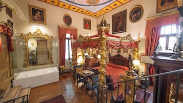 Suite Royal | Una cassaforte in camera, una scrivania, insonorizzazione