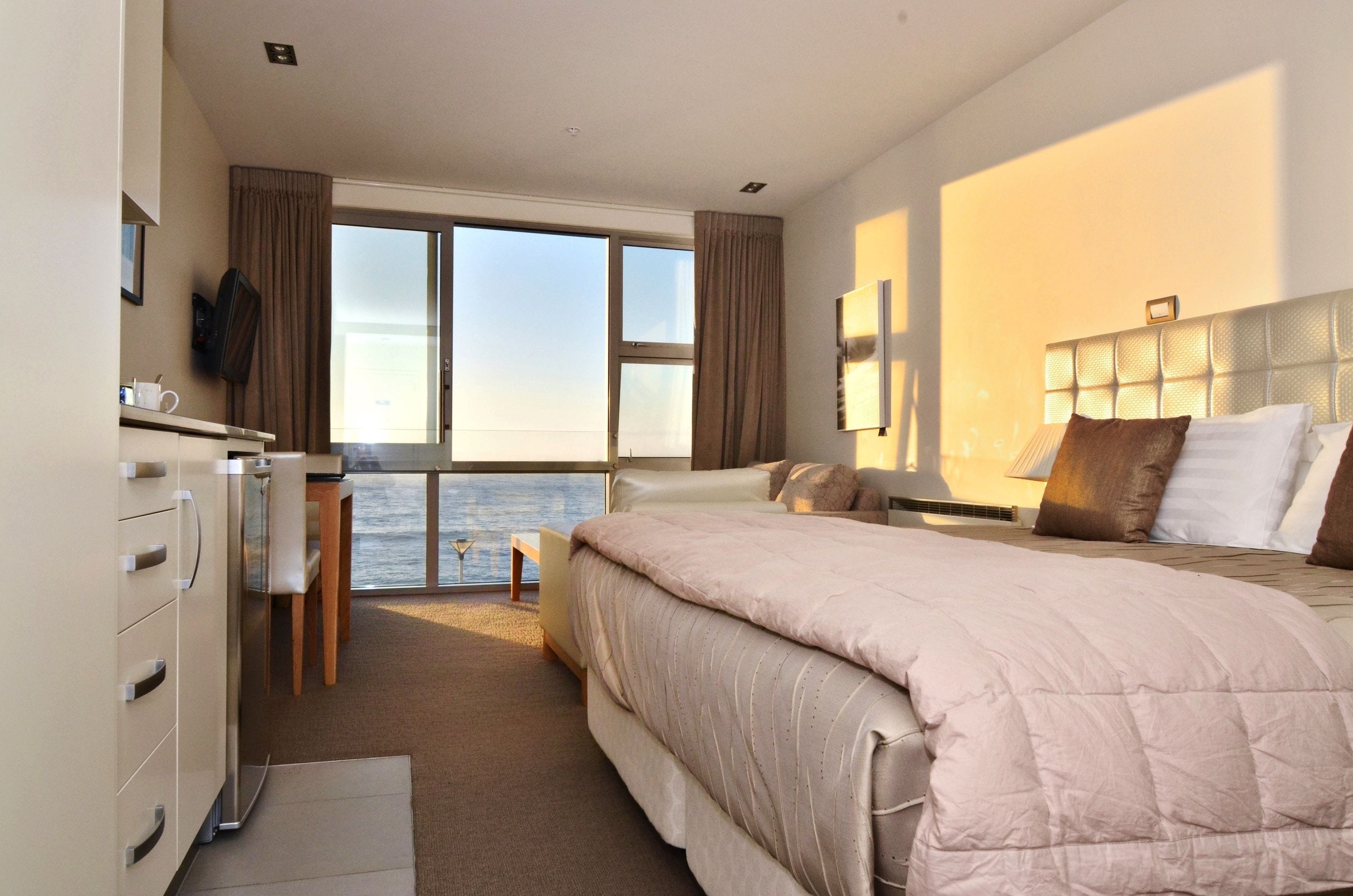 executive room, ocean view | 1 bedroom, minibar, in-room safe, iron/ironing board