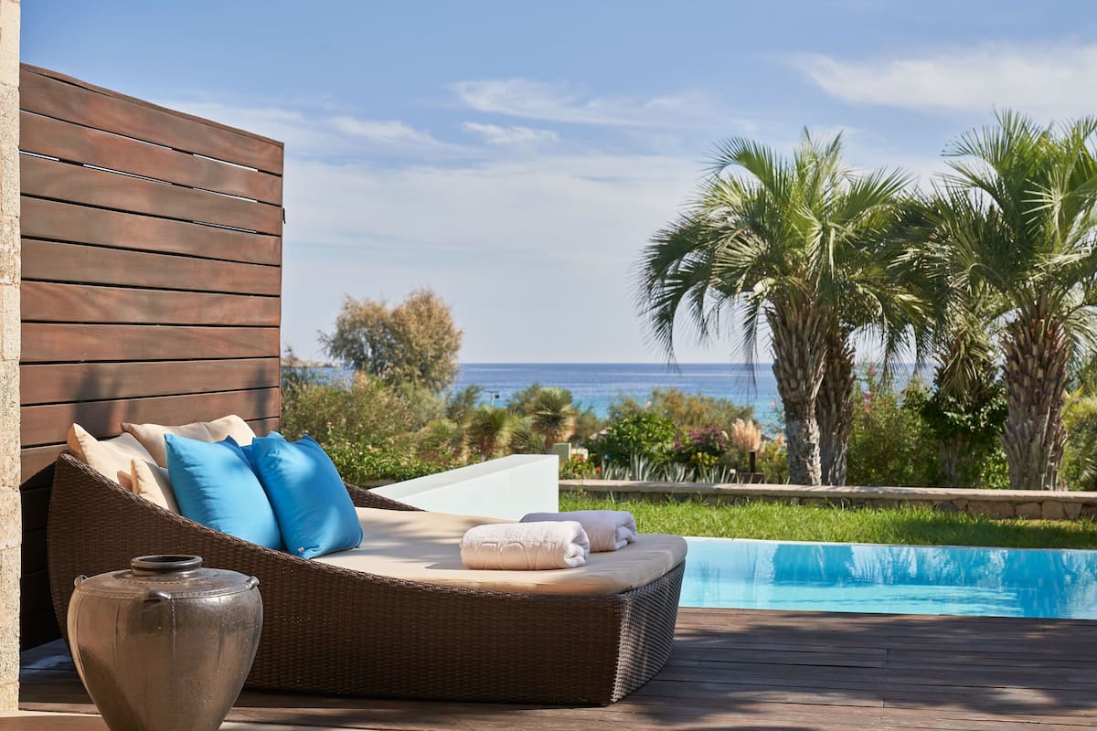 Prestige Suite with Private Pool | 4 bedrooms, in-room safe, soundproofing, free WiFi