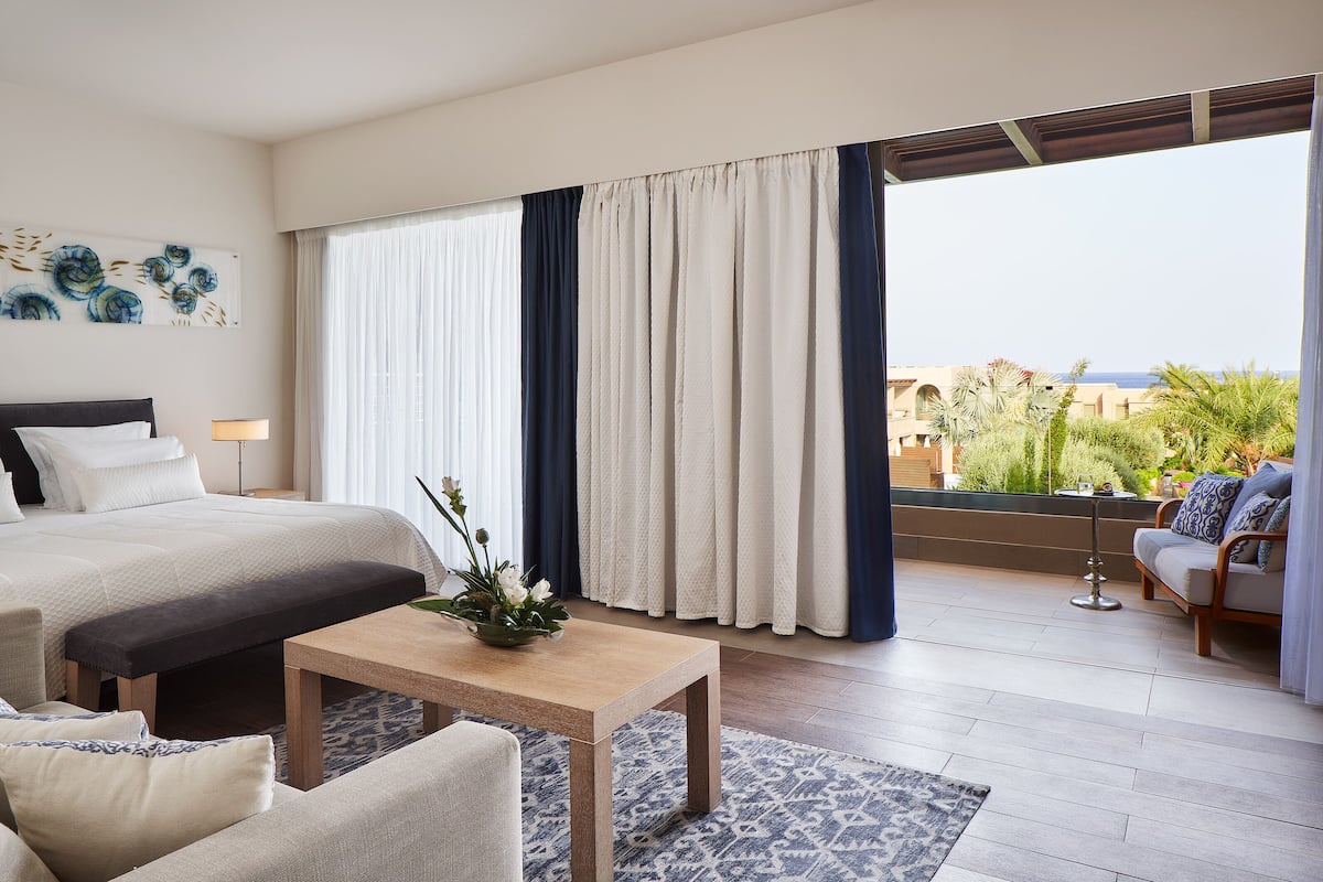 Honeymoon Suite | 4 bedrooms, in-room safe, soundproofing, free WiFi