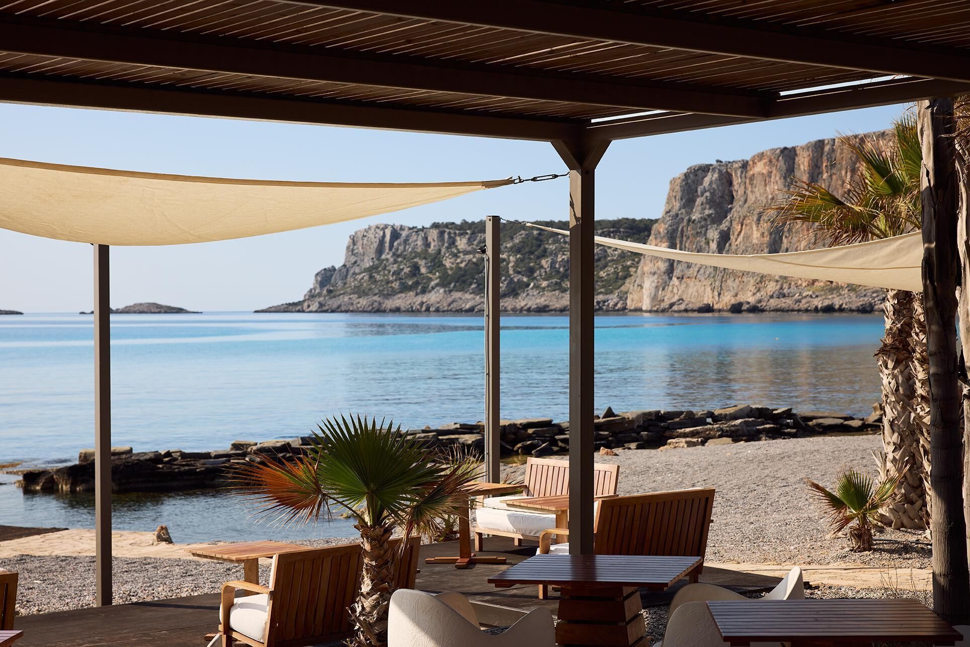 3 restaurantes; se sirve desayuno, almuerzo, cena y brunch