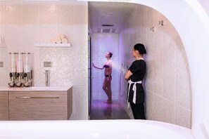 Salle de soins pour les couples, bain turc/hammam, soins du corps