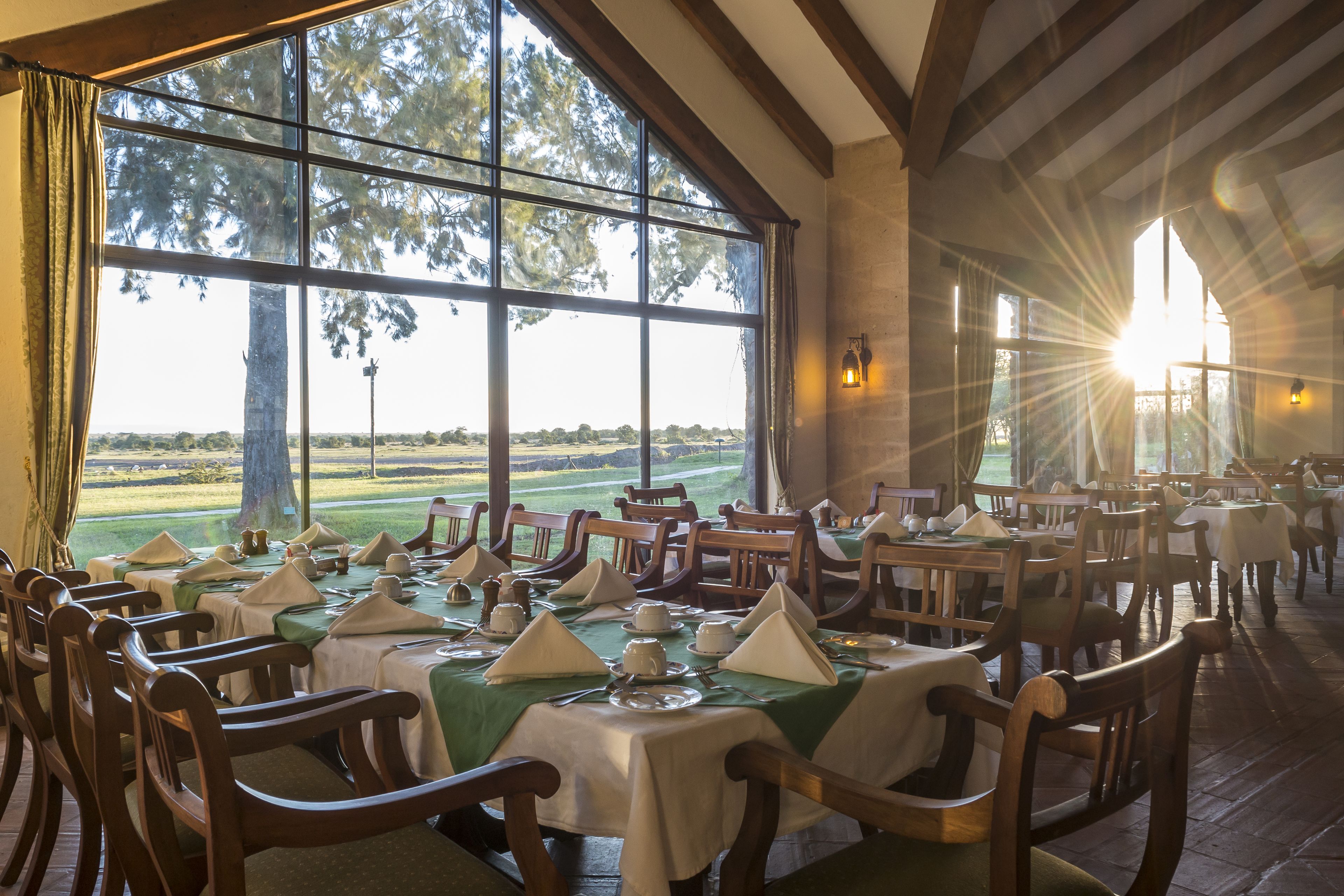 breakfast, lunch and dinner served