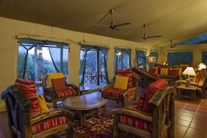 Lobby lounge - Mbuzi Mawe Serena Camp (Serengeti)