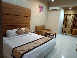 1 bedroom, in-room safe, desk, soundproofing - Hotel Asia Vaishno Devi (Reasi)