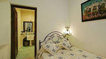 Standard Room | Individually decorated, free cribs/infant beds, free WiFi