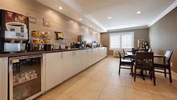 Desayuno continental incluido todos los días