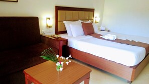 Minibar y caja de seguridad en la habitación 