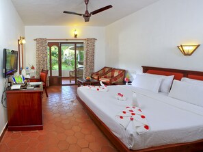 Superior Room | Pillow-top beds, minibar, in-room safe, individually decorated - Abad Harmonia Ayurveda Beach Resort (Neyyattinkara)