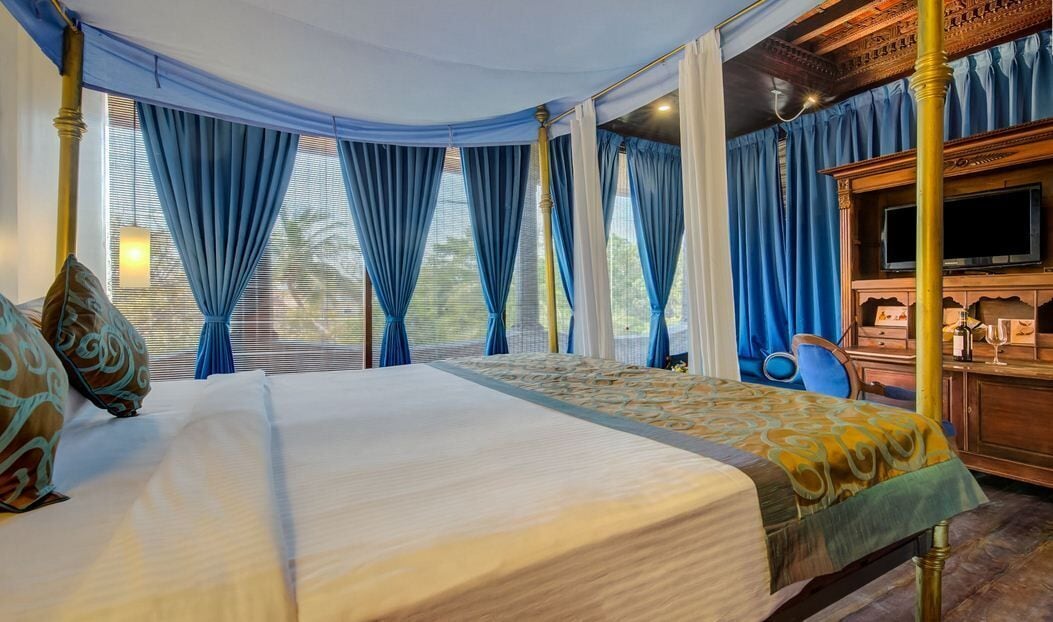 Penthouse | Premium bedding, minibar, in-room safe, individually decorated