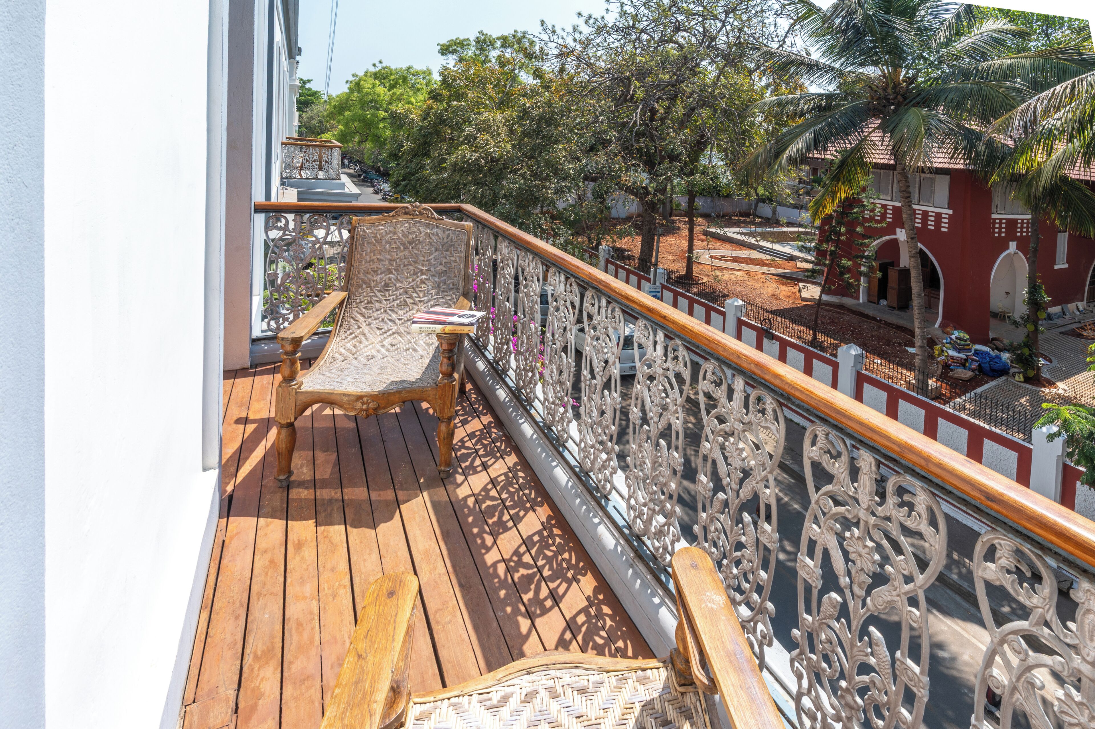 Luxury Suite, 1 Queen Bed | Terrace/patio
