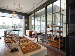 Cafe - Haevichi Hotel and Resort Jeju (Seogwipo)