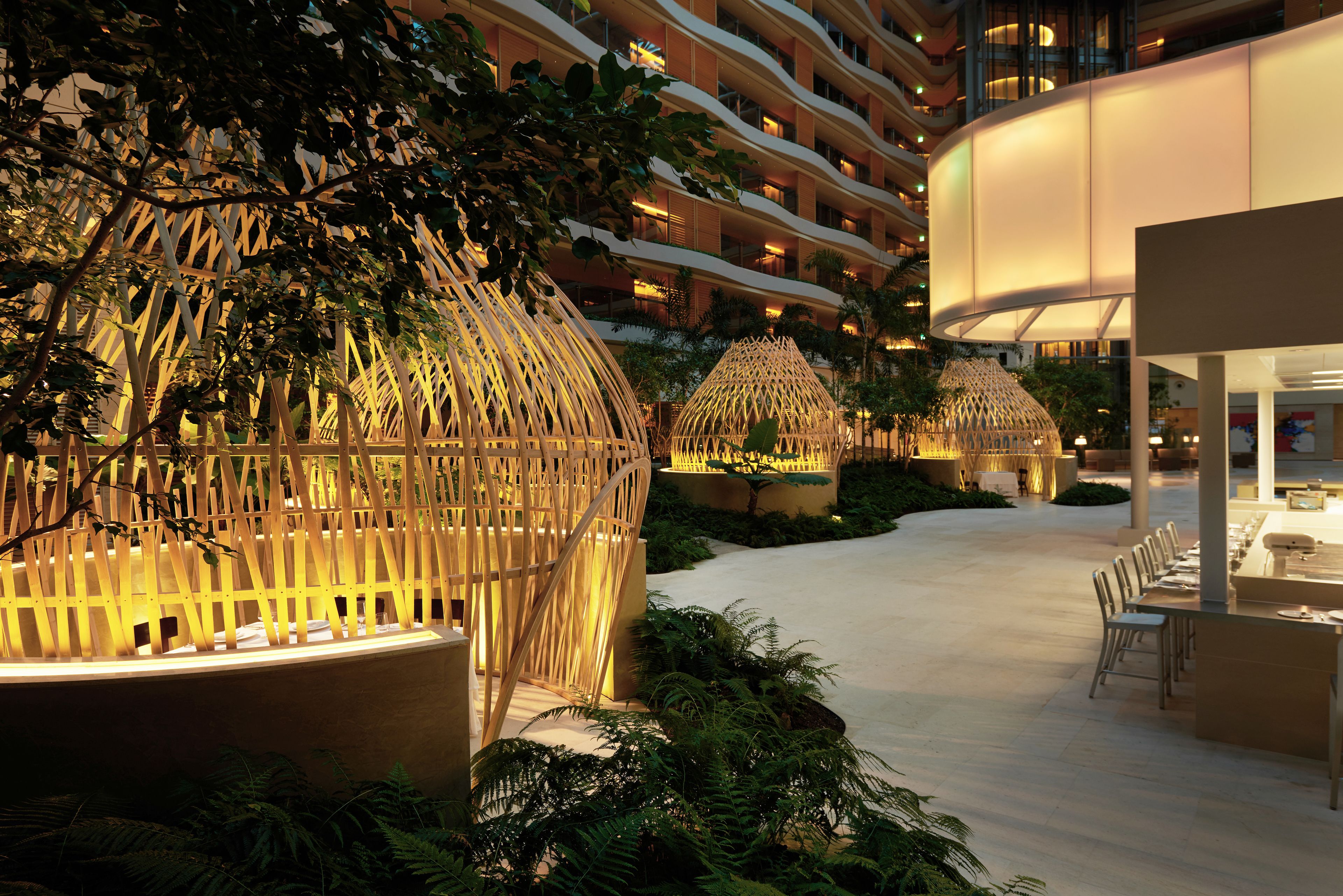 5 restaurants, breakfast, lunch served; local and international cuisine