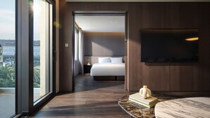 Luxe beddengoed, een kluis op de kamer, een bureau