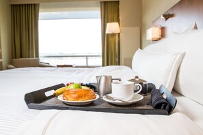 每日供應即叫即煮早餐 (費用另計)