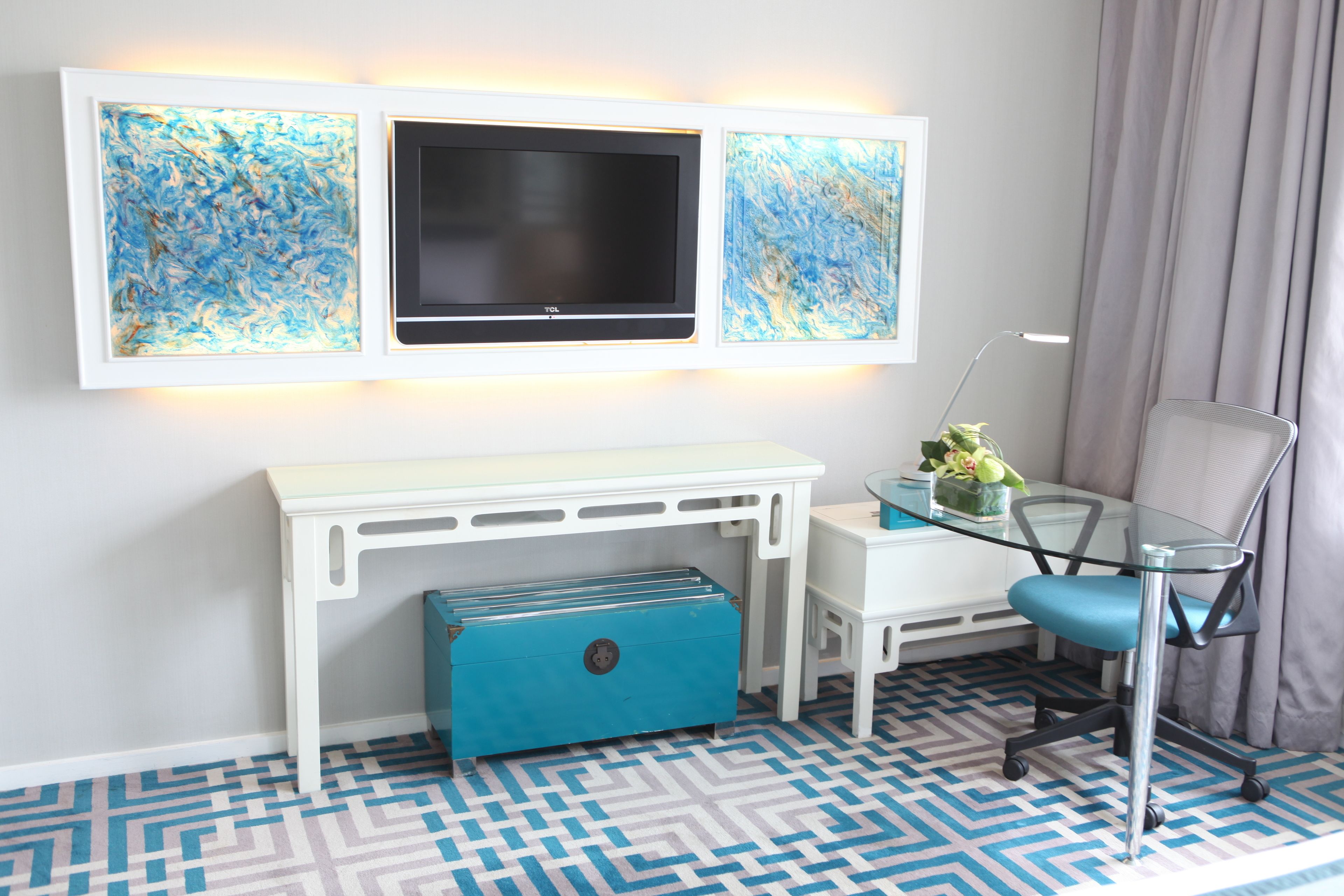 1 bedroom, down duvets, select comfort beds, in-room safe