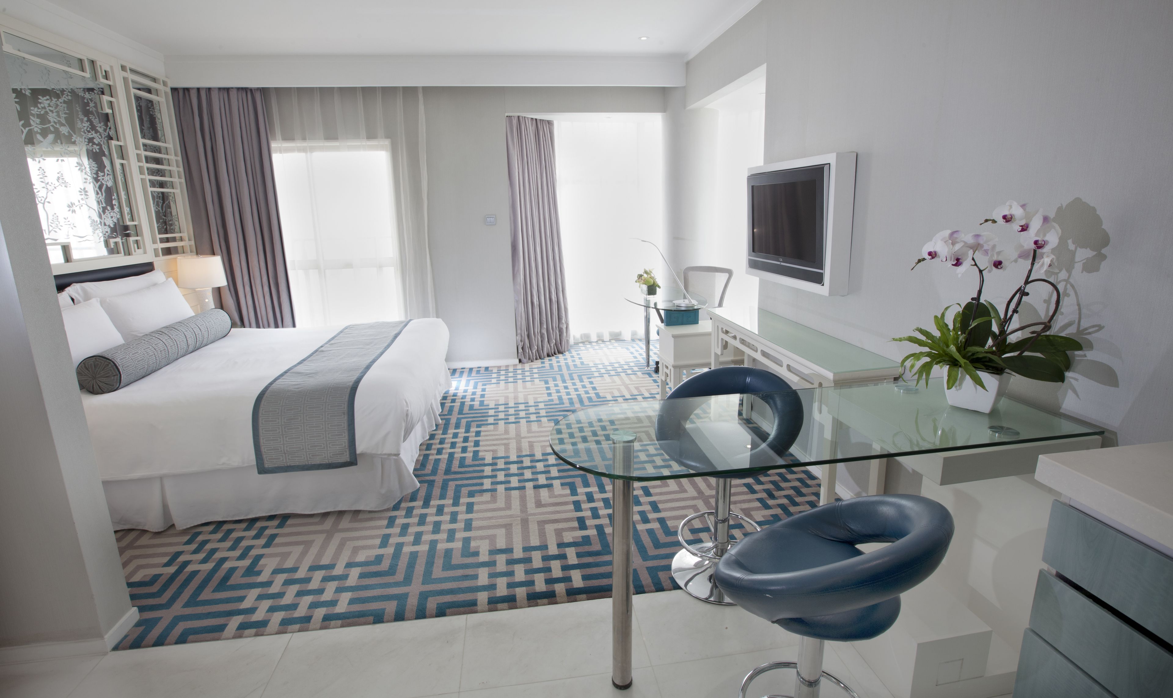 deluxe city view king room | view from room