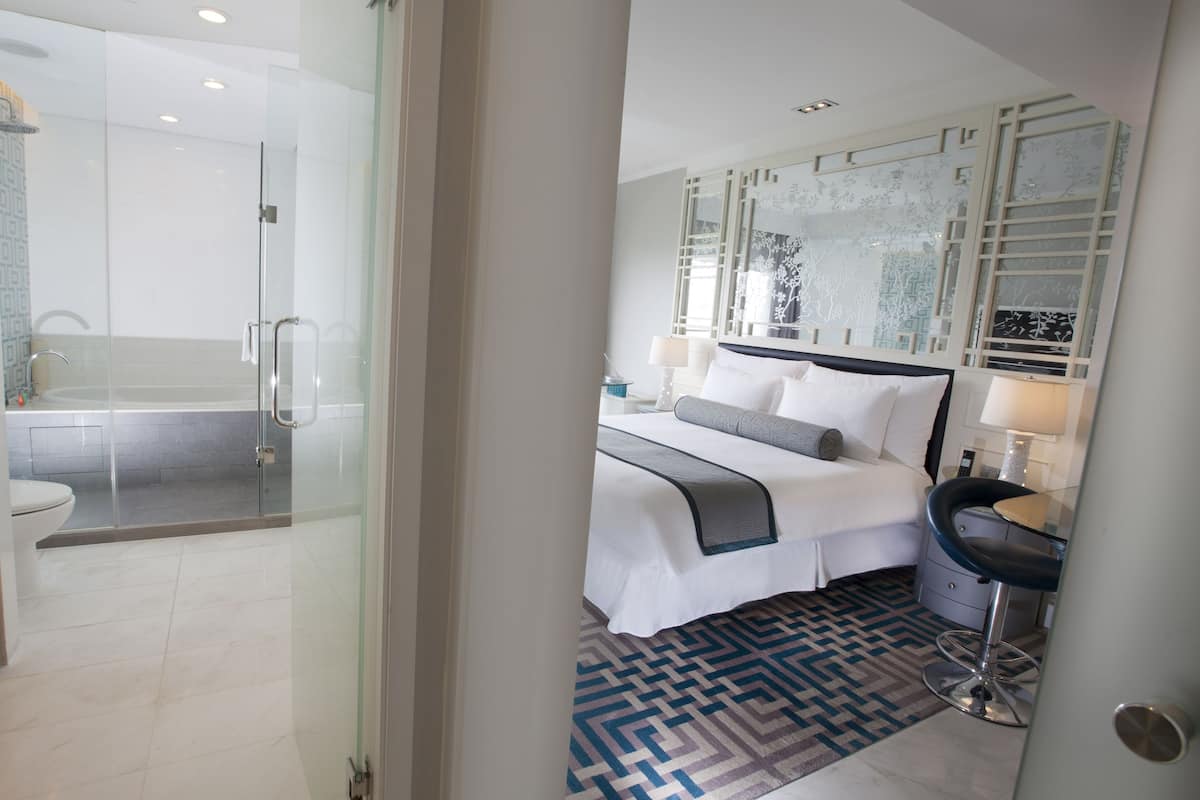 Deluxe Studio Room