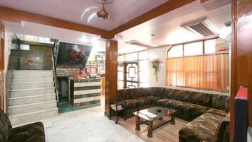 Área de estar no saguão