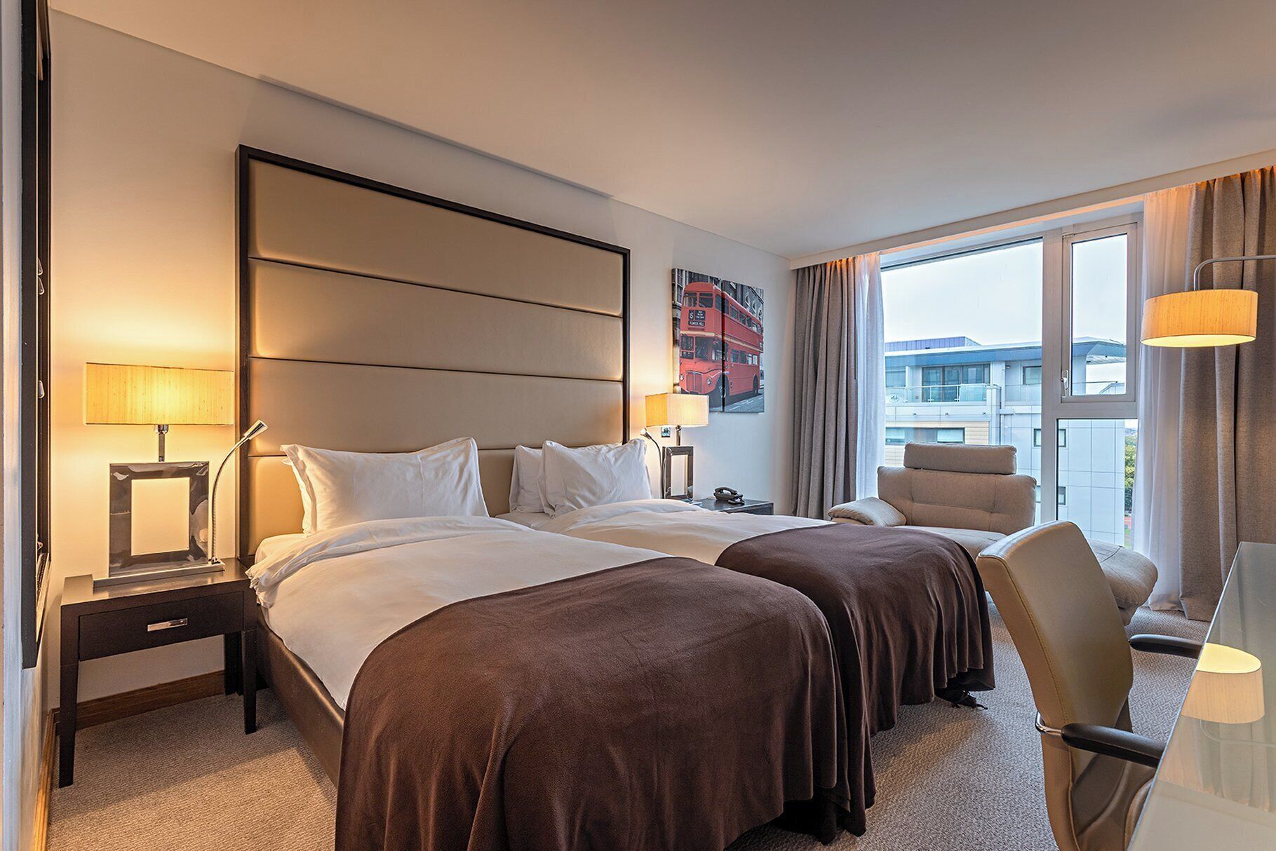 Premium Twin Room, 2 Single Beds | 1 bedroom, premium bedding, minibar, in-room safe