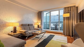 Executive One Bedroom Suite | 1 bedroom, premium bedding, minibar, in-room safe