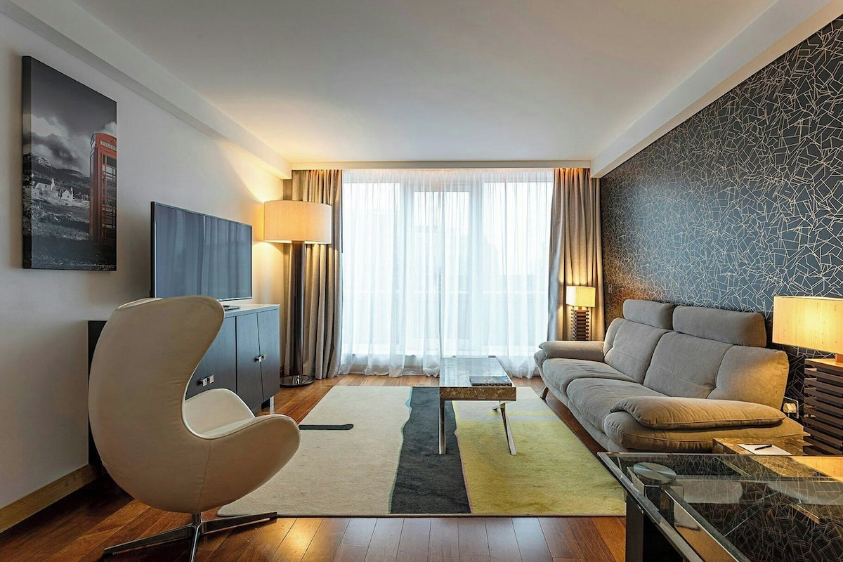 Signatures Two Bedrooms Suite | 1 soverom, sengetøy av topp kvalitet, minibar og safe på rommet