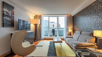 Signatures Two Bedrooms Suite | 1 dormitorio, ropa de cama de alta calidad, minibar y caja fuerte