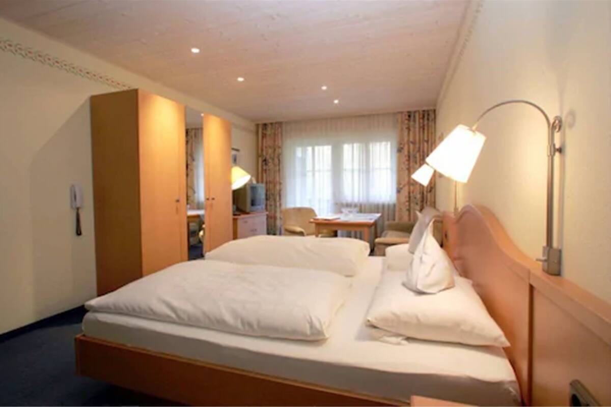 1 bedroom, rollaway beds (surcharge), WiFi (free), bed sheets
