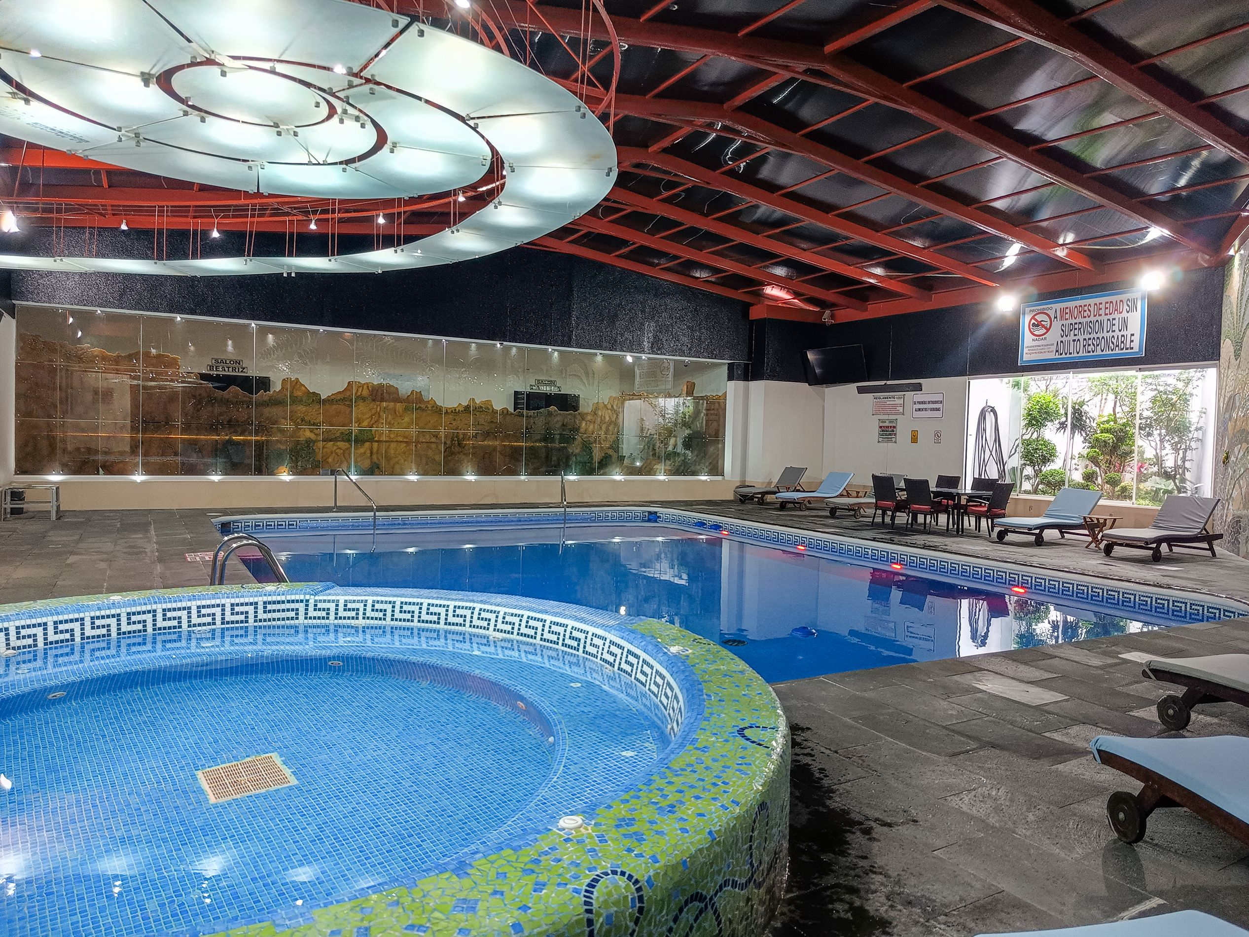 Indoor spa tub