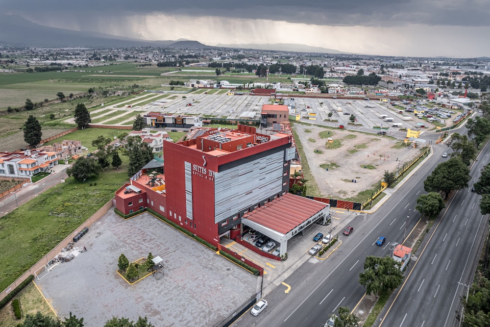Hotel Suites Inn la Muralla Metepec photo 2