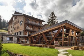 Front of property - Avalanche - Alpine Boutique Hotel (Sauze d'Oulx)