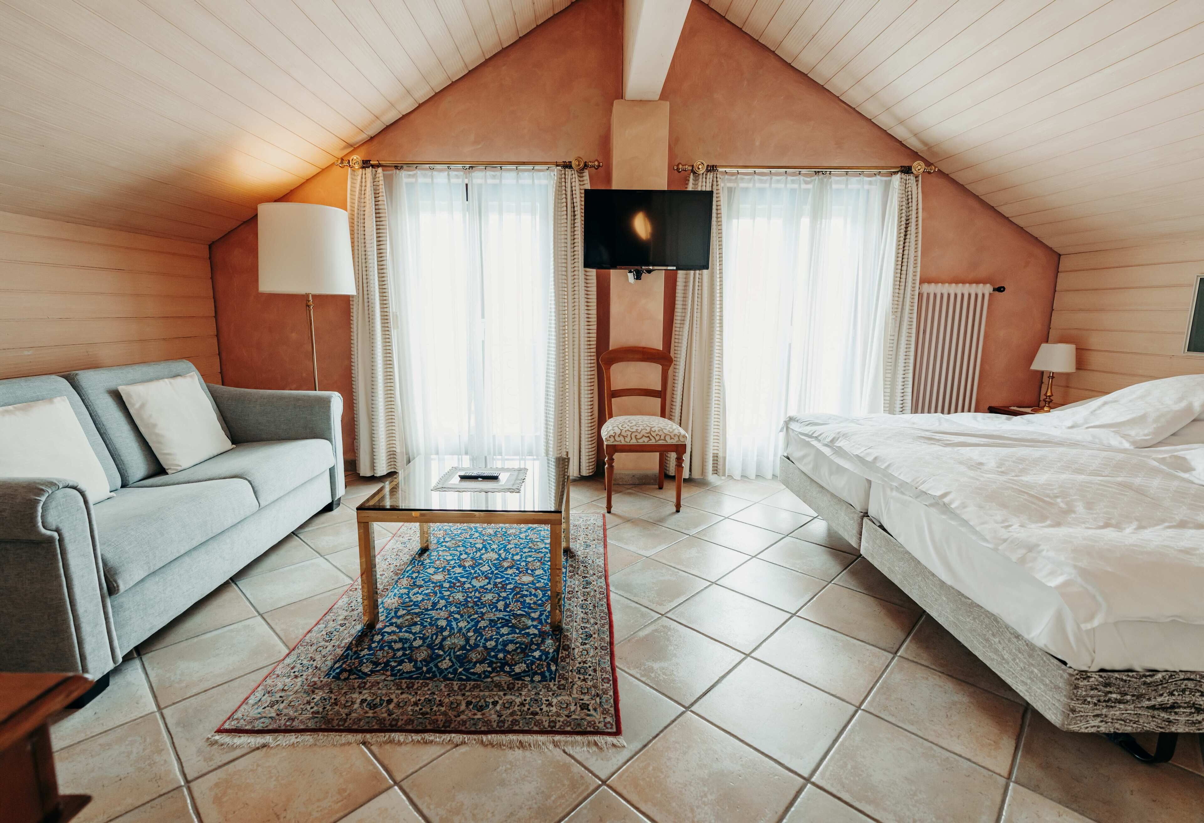 superior double room | hypo-allergenic bedding, pillow-top beds, minibar, in-room safe