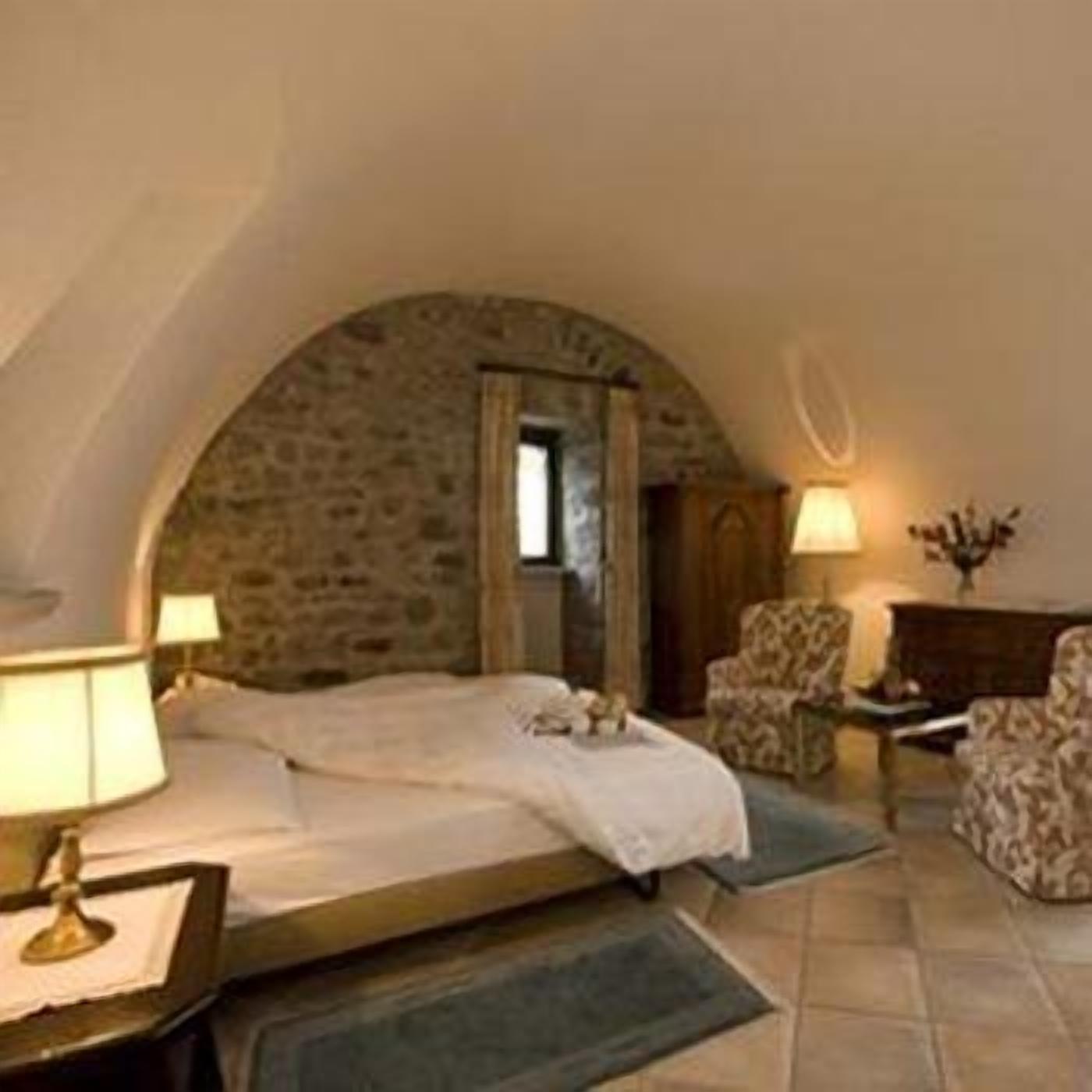 superior double room | hypo-allergenic bedding, pillow-top beds, minibar, in-room safe